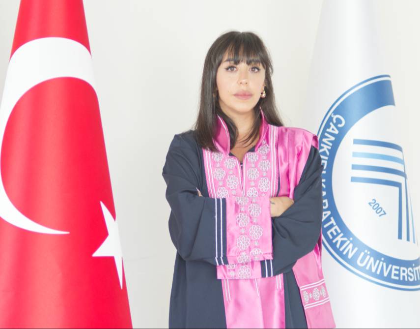 Esra Ertuğrul Tomsuk